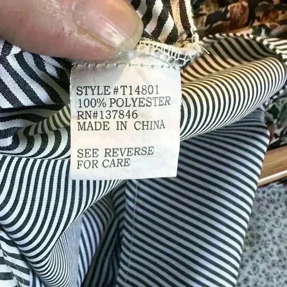 Kontrol Pinstripe Blouse With Bell Sleeve And Embroidered Flowers. Womens Size S - Picture 8 of 8